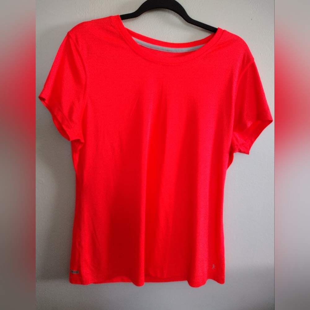 Danskin Now fitness tee